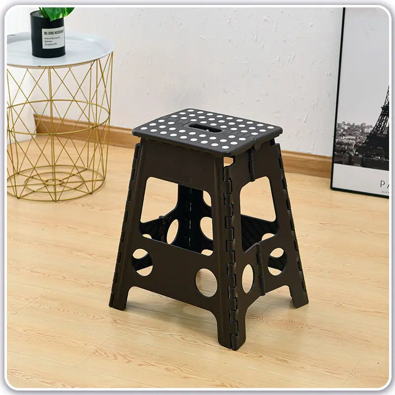 Salokāms krēsls ar pretizslīdes kājām 39 cm augstumā (490D)