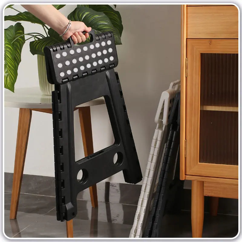 Salokāms krēsls ar pretizslīdes kājām 39 cm augstumā (490D)