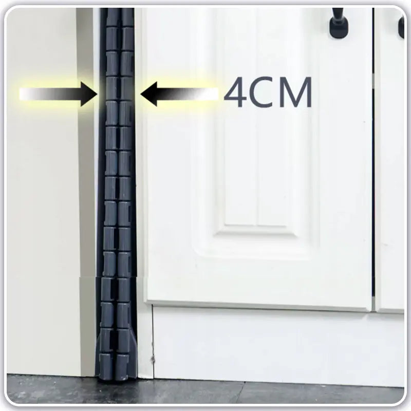 Salokāms krēsls ar pretizslīdes kājām 39 cm augstumā (490D)