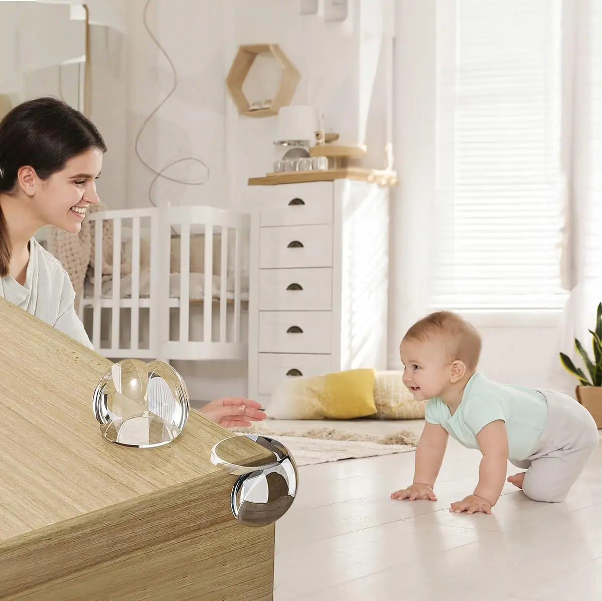 Mēbeļu stūru aizsardzība: 4 gabali drošai galdu lietošanai (493D)