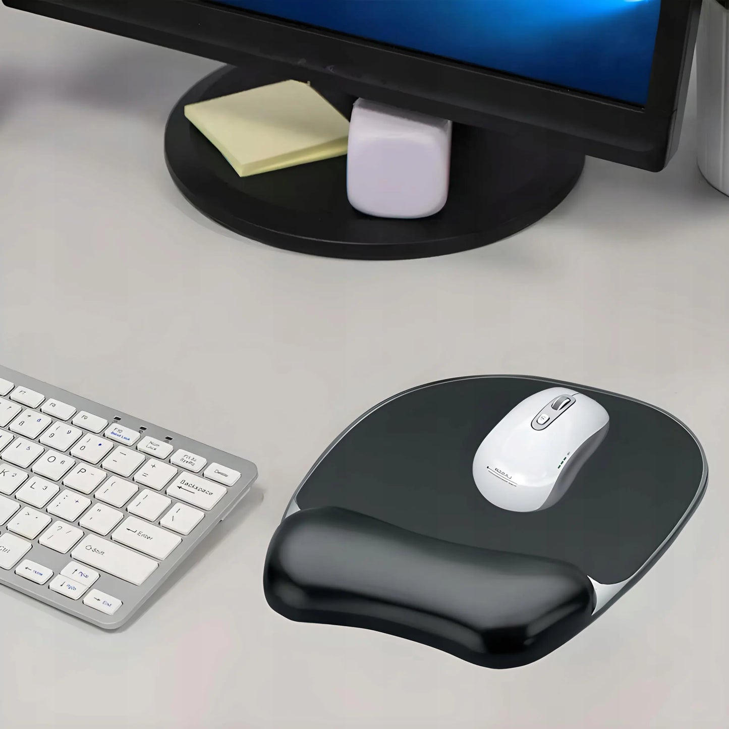 Эргономичная подушка под запястье 20 х 23,5 см, черная (1062D)